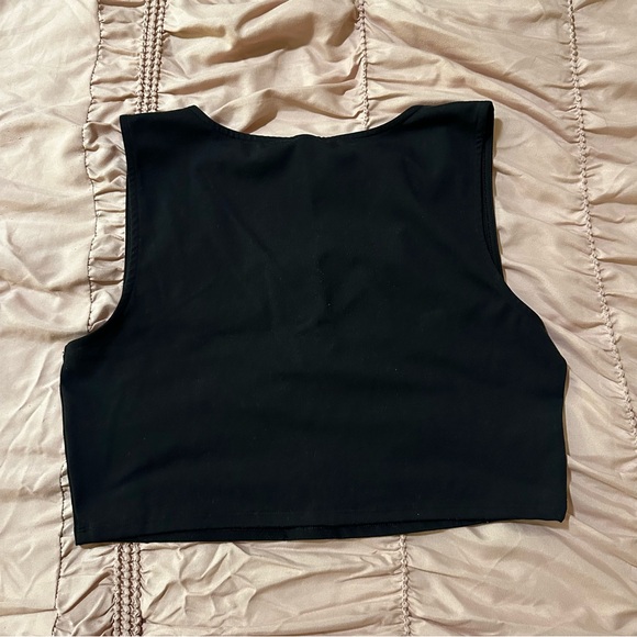 Yogalicious 2 pack cropped tops - Picture 4 of 9